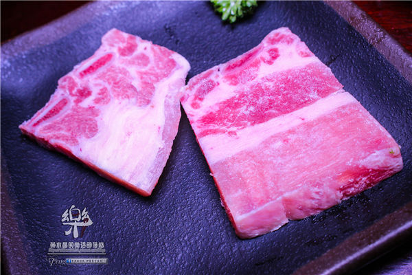 樂群三町 炭火燒肉/主題餐廳│北捷/劍南路站(港澳旅遊雜誌爭相報導，復古話題性十足)