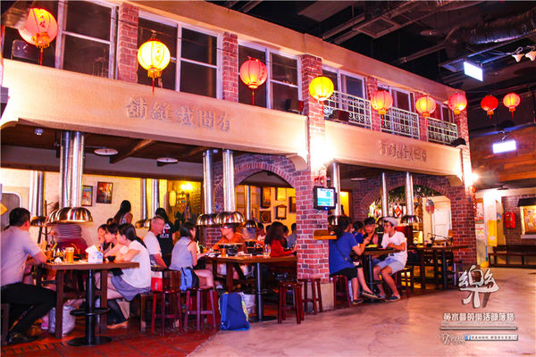 樂群三町 炭火燒肉/主題餐廳│北捷/劍南路站(港澳旅遊雜誌爭相報導，復古話題性十足)