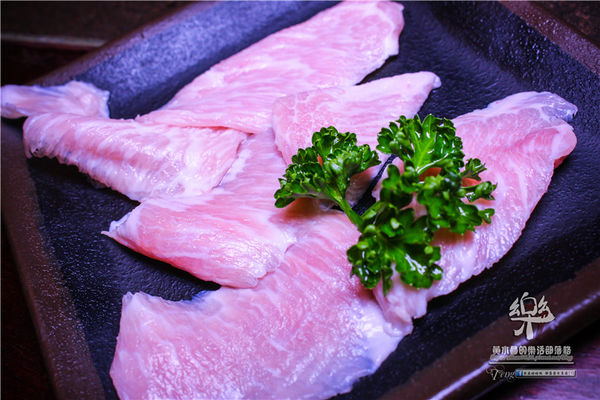 樂群三町 炭火燒肉/主題餐廳│北捷/劍南路站(港澳旅遊雜誌爭相報導，復古話題性十足)