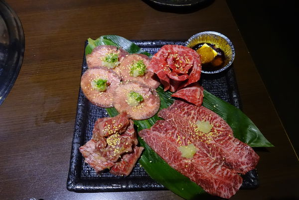 油花炭火燒肉專門店:油花炭火燒肉專門店 ~ 敦南商圈美味燒肉.甜點也不馬虎- 捷運信義安和站 油花炭火燒肉專門店:油花炭火燒肉專門店 ~ 敦南商圈美味燒肉.甜點也不馬虎- 捷運信義安和站