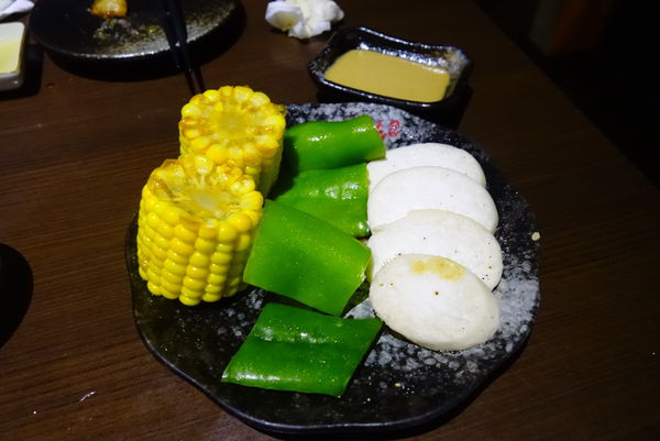 油花炭火燒肉專門店:油花炭火燒肉專門店 ~ 敦南商圈美味燒肉.甜點也不馬虎- 捷運信義安和站 油花炭火燒肉專門店:油花炭火燒肉專門店 ~ 敦南商圈美味燒肉.甜點也不馬虎- 捷運信義安和站