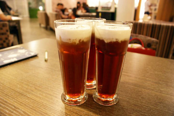 巷木shamu：【台南餐廳】【中西區】巷木Shamu｜家庭日。大空間、料理多樣，價格不貴的店。