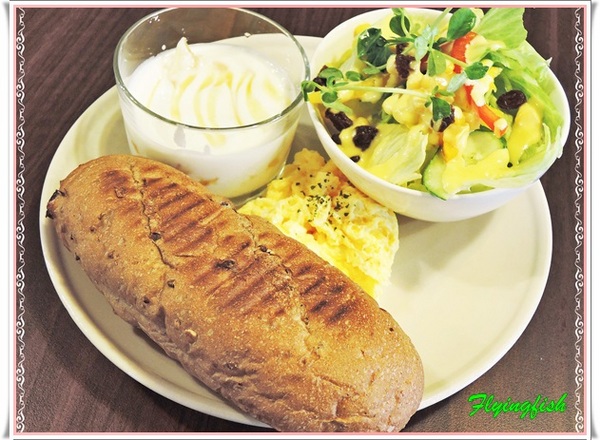 Myron cafe:✜ 用親切熱情款待客人滴赤峰街溫馨巷弄間咖啡館 -「Myron Café」(N訪) ◕‿◠。 Myron cafe:✜ 用親切熱情款待客人滴赤峰街溫馨巷弄間咖啡館 -「Myron Café」(N訪) ◕‿◠。