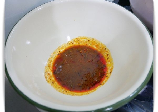 「乾拌麵推薦-瓦城泰式酸辣乾拌麵」很不一樣的酸辣味乾拌麵 ♪