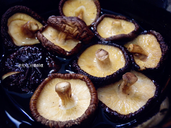 鹿窯菇事：[宅配。食材] 鹿窯菇事 有機冬乾菇 + 即時粥品綜合包 創意料理在我家!