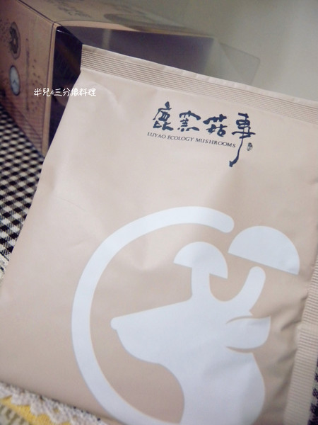 鹿窯菇事：[宅配。食材] 鹿窯菇事 有機冬乾菇 + 即時粥品綜合包 創意料理在我家!