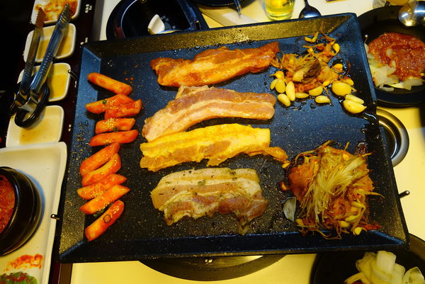 八色烤肉:韓國第一品牌 八色烤肉 ~ 超人氣訂位滿滿滿的八色豬 - 捷運忠孝敦化站 八色烤肉:韓國第一品牌 八色烤肉 ~ 超人氣訂位滿滿滿的八色豬 - 捷運忠孝敦化站