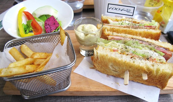 1004 Brunch 早午餐：韓粉交流園地＿台南巷弄裡的天使早午餐『1004 Brunch 早午餐』