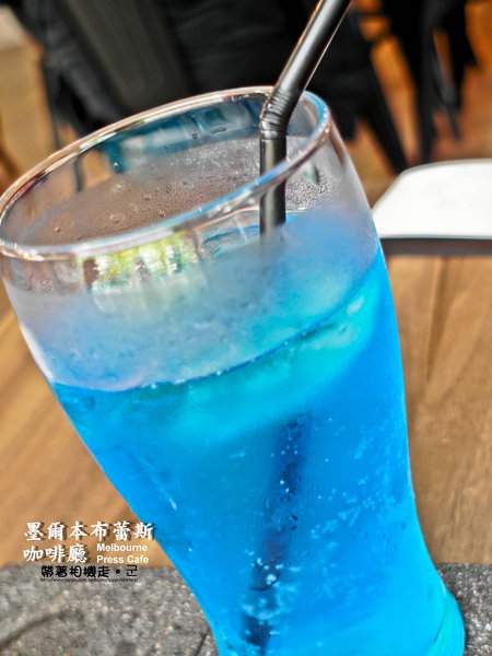 墨爾本布蕾斯咖啡廳 Melbourne Press Cafe：台北 板橋區．台灣也有繽紛彩虹蛋糕  墨爾本布蕾斯咖啡廳 Melbourne Press Cafe