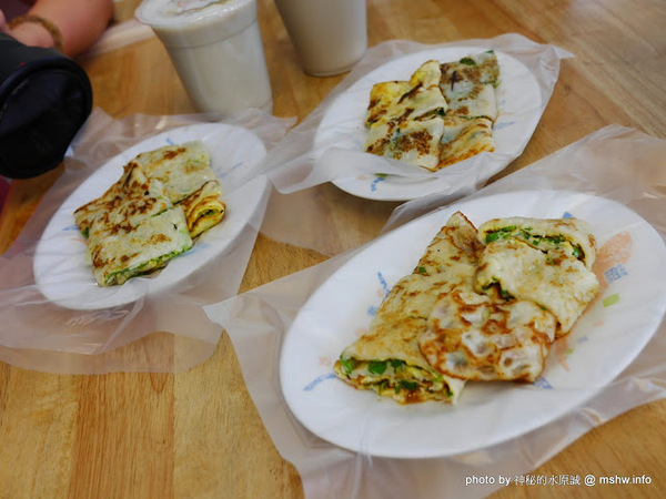 黃記古早味蛋餅.黑豆漿：【食記】彰化黃記古早味蛋餅.黑豆漿@員林臺鐵TRA員林車站 : 平價美味好腸粉, 吃了還想再吃的現做蛋餅囧