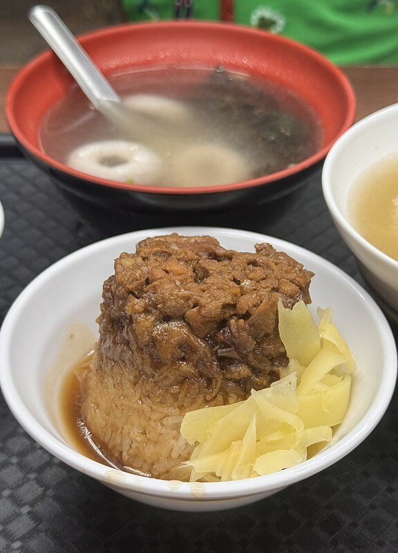 【高雄必比登美食】北港蔡三代筒仔米糕:傳承三代的好滋味,特色湯品一吃就愛上!