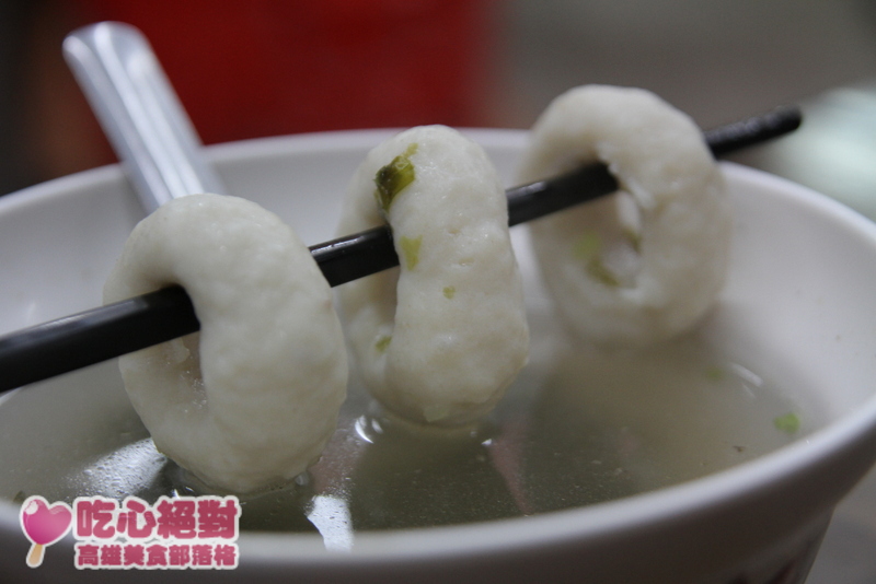 高雄鹽埕美食必吃！北港蔡三代筒仔米糕連4年必比登推薦，傳三代古早味美食。