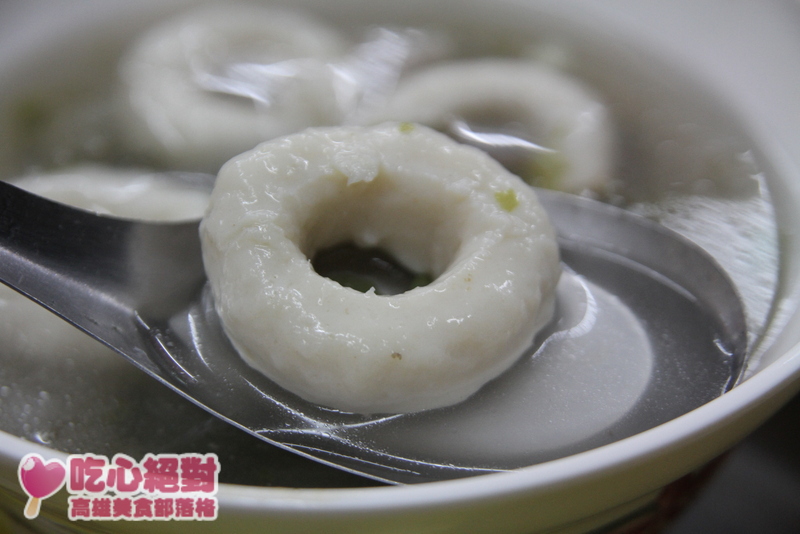 高雄鹽埕美食必吃！北港蔡三代筒仔米糕連4年必比登推薦，傳三代古早味美食。