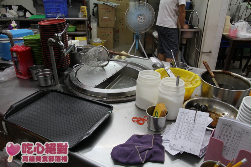 高雄鹽埕美食必吃！北港蔡三代筒仔米糕連4年必比登推薦，傳三代古早味美食。