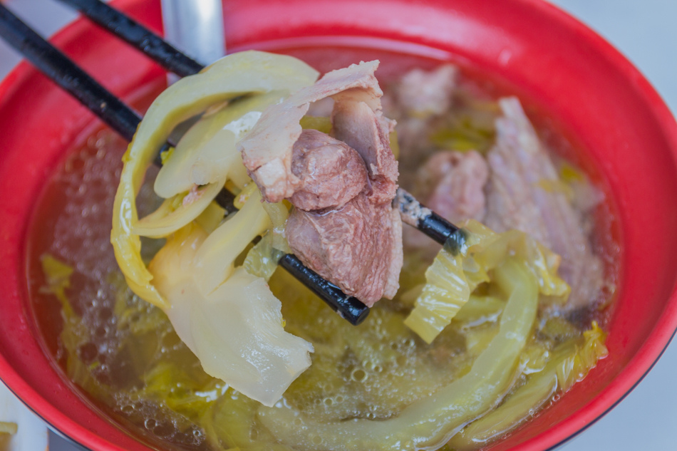 高雄鹽埕美食必吃！北港蔡三代筒仔米糕連4年必比登推薦，傳三代古早味美食。