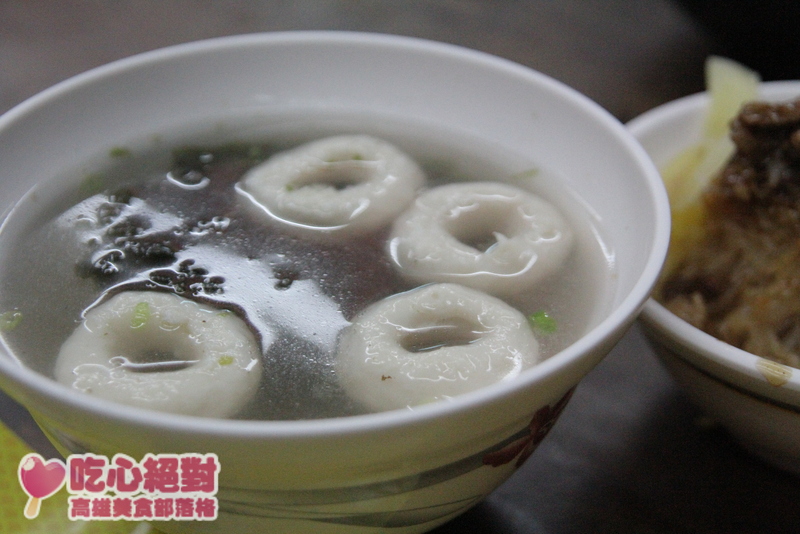 高雄鹽埕美食必吃！北港蔡三代筒仔米糕連4年必比登推薦，傳三代古早味美食。