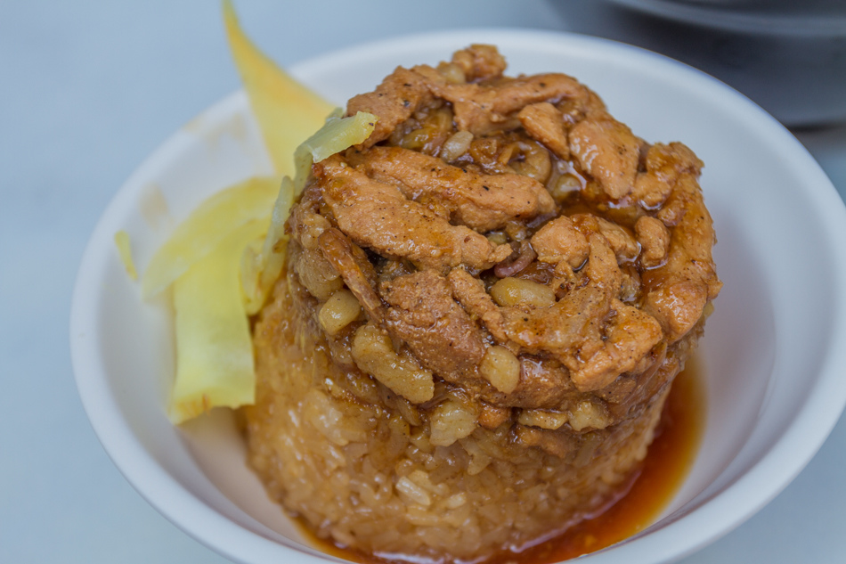 高雄鹽埕美食必吃！北港蔡三代筒仔米糕連4年必比登推薦，傳三代古早味美食。