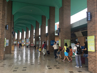 [宜蘭住宿] 羅東「微陽花弄」南法休閒民宿│焦糖烤布蕾雙人房（適合包棟的親子友善、寵物友善民宿）