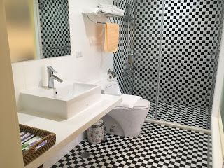 [宜蘭住宿] 羅東「微陽花弄」南法休閒民宿│焦糖烤布蕾雙人房（適合包棟的親子友善、寵物友善民宿）