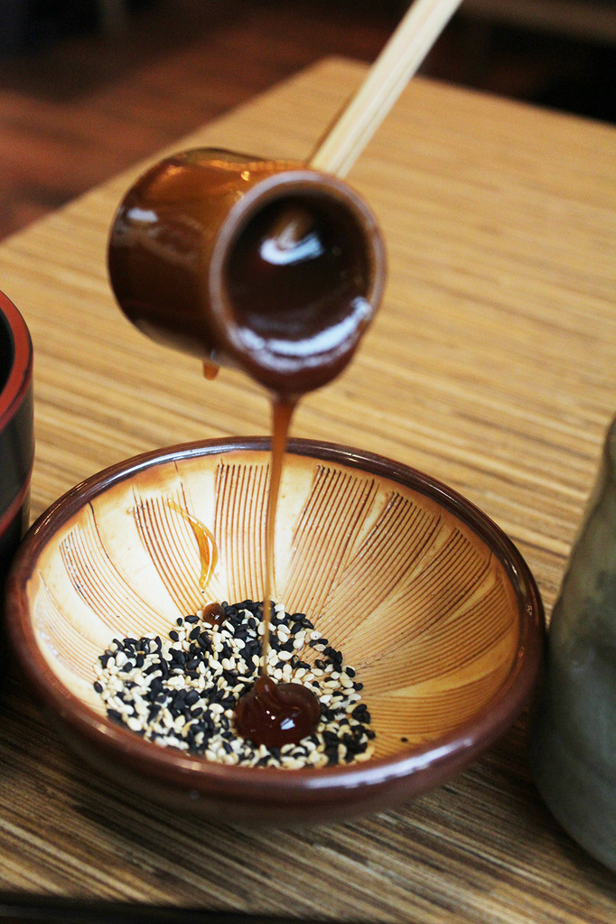 食記◎--【信義區 ATT4FUN】赤神日式豬排。人氣麻糬豬排X豪華海陸餐(內附菜單連結)