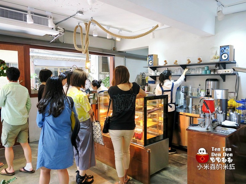 【捷運板橋站】Ten Ten Den Den 點點甜甜~巷弄裡超人氣排隊甜點名店❤