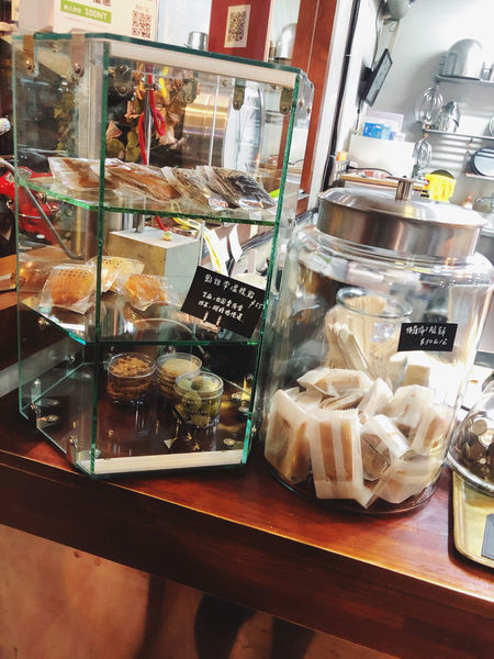 板橋超人氣甜點咖啡< TenTenDenDen 點點甜甜 > 藏身像弄的下午茶/甜點/蛋糕/咖啡推薦 2020.04.03