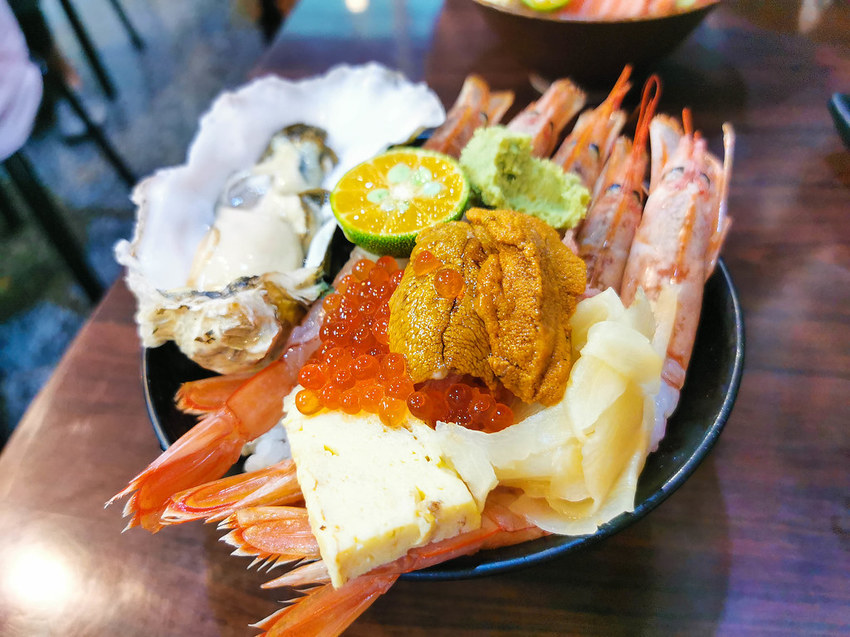 揚日式料理（生魚片蓋飯） (19)