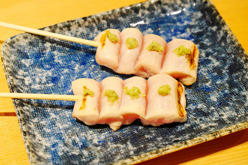 鳥苑地雞燒 雞肉串燒│西區：台中第一家可生食雞肉串燒專賣店～大推薦雞肉刺身 烤燈籠限量碰運氣美味～還有雞肝 山葵雞里肌 柚香雞肉丸也是必點好料！