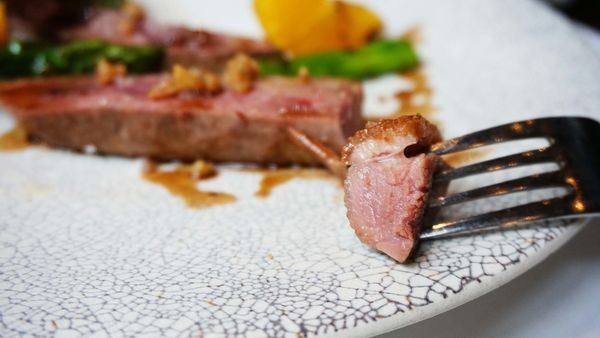 【台北美食】TK SEAFOOD & STEAK-獨特風味!14天乾式熟成櫻桃鴨胸