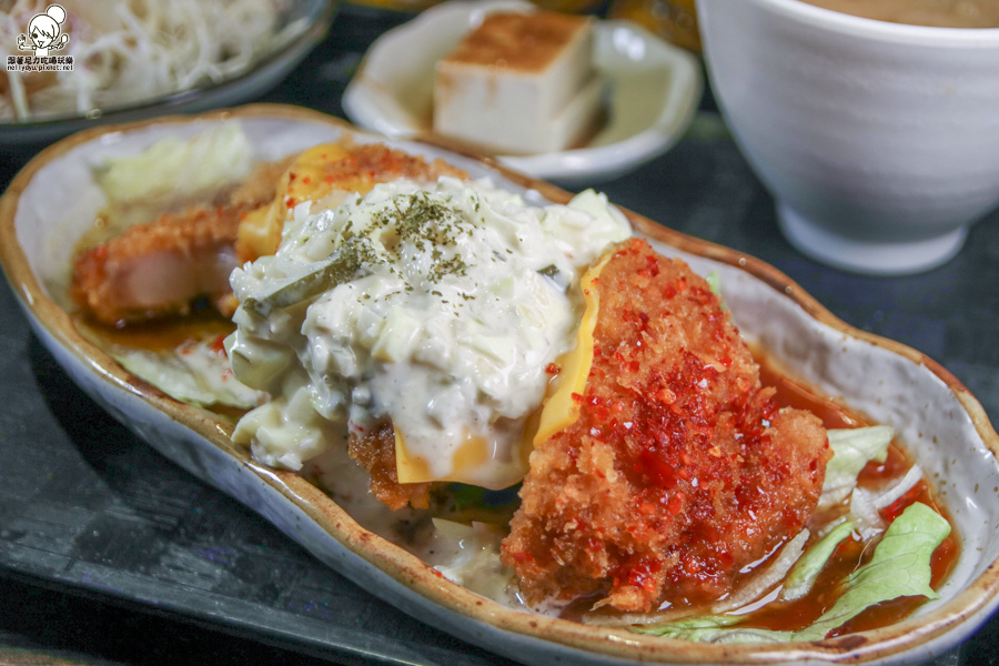 咕嚕咕嚕家 高雄美食 丼飯 日式定食 聚餐 漢神百貨美食-8218.jpg