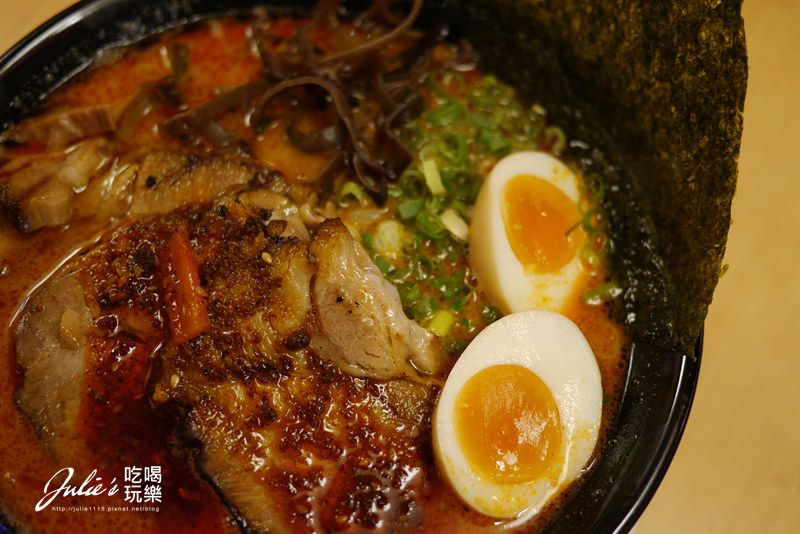台北捷運車站M6出口●餐廳●拉提莎手工泡芙甜點、世田谷拉麵@HOYII北車站