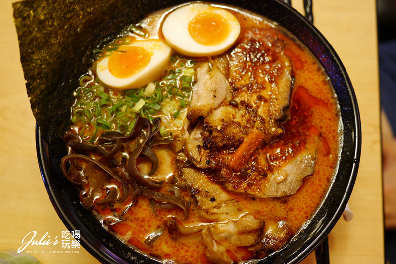 台北捷運車站M6出口●餐廳●拉提莎手工泡芙甜點、世田谷拉麵@HOYII北車站