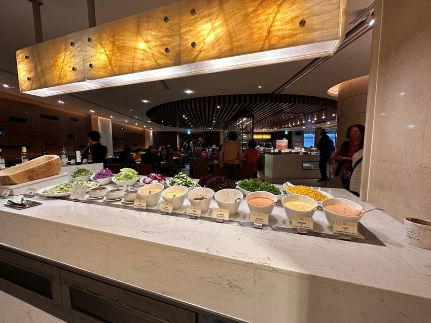 LINE_ALBUM_台中 裕元花園酒店 溫莎咖啡廳_240130_21.jpg