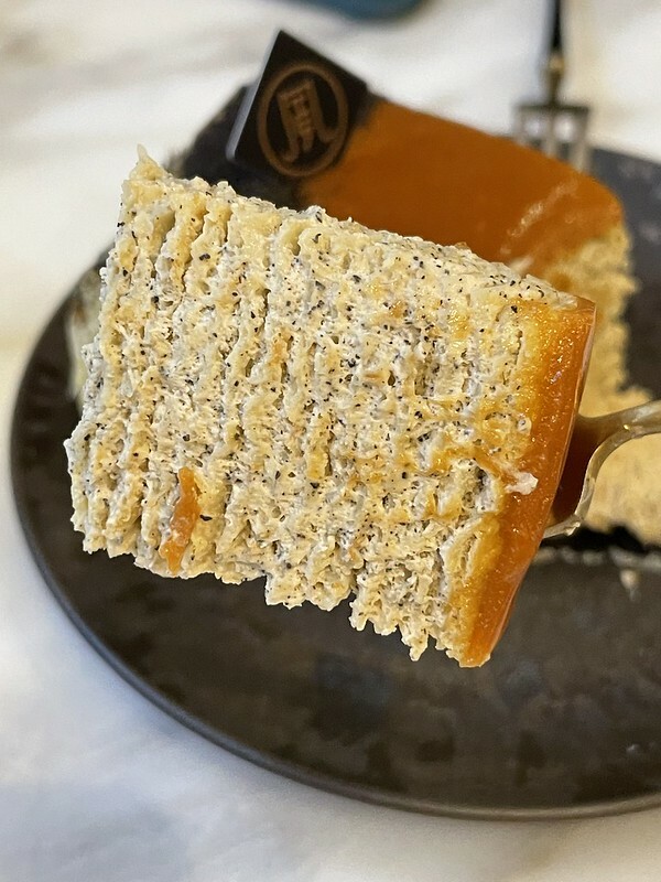 【台灣,高雄市,苓雅區】時尚又復古的新台式茶館~永心鳳茶 Yonshin Tea 中山店。(高雄美食)