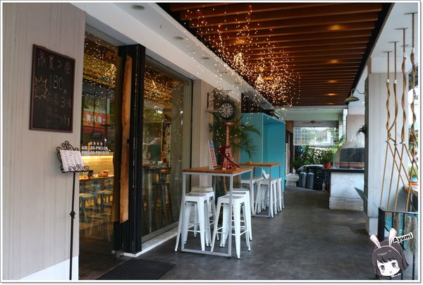 札卡餐酒館Zaka：『愛評體驗團』►台中北屯區◄享味生活Zaka札卡餐酒館/無國界料理/峇里島風格餐廳/週五週六有駐唱