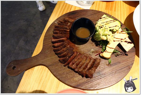 札卡餐酒館Zaka：『愛評體驗團』►台中北屯區◄享味生活Zaka札卡餐酒館/無國界料理/峇里島風格餐廳/週五週六有駐唱