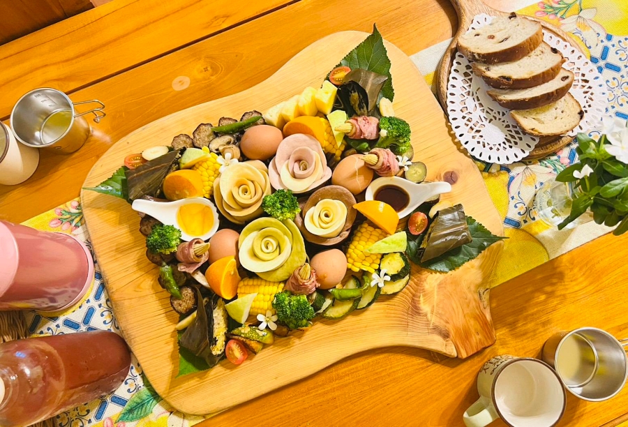 鹿野住宿新推薦!台東鹿野森活民宿,一次看到熱氣球、飛行傘,美景盡收眼底