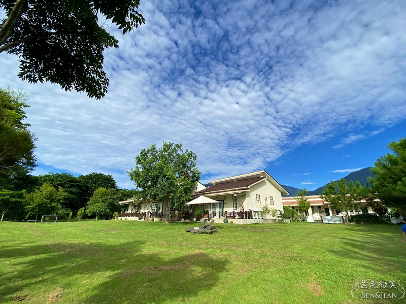 鹿野住宿新推薦!台東鹿野森活民宿,一次看到熱氣球、飛行傘,美景盡收眼底