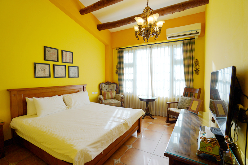 鹿野住宿新推薦!台東鹿野森活民宿,一次看到熱氣球、飛行傘,美景盡收眼底