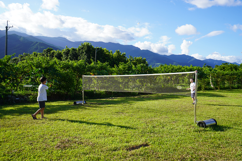 鹿野住宿新推薦!台東鹿野森活民宿,一次看到熱氣球、飛行傘,美景盡收眼底