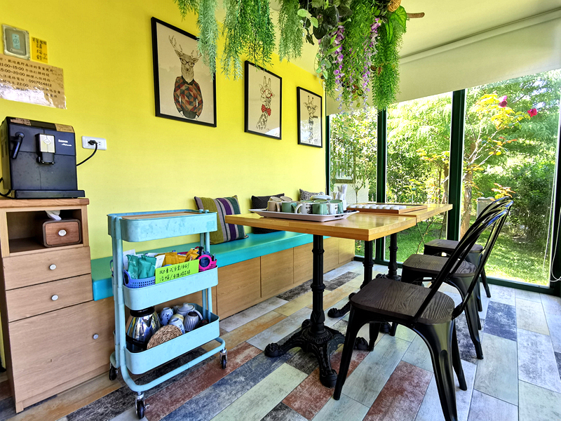 鹿野住宿新推薦!台東鹿野森活民宿,一次看到熱氣球、飛行傘,美景盡收眼底