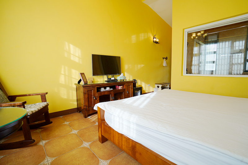 鹿野住宿新推薦!台東鹿野森活民宿,一次看到熱氣球、飛行傘,美景盡收眼底