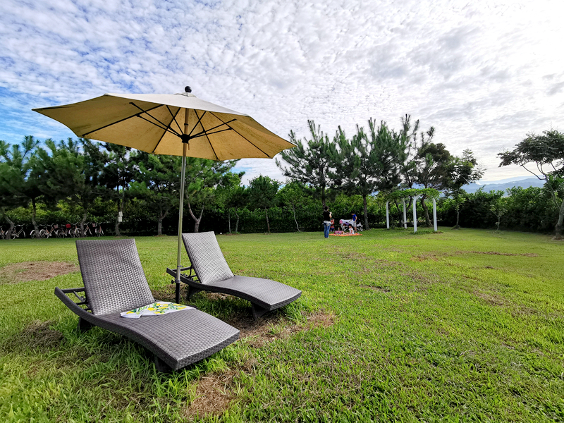 鹿野住宿新推薦!台東鹿野森活民宿,一次看到熱氣球、飛行傘,美景盡收眼底