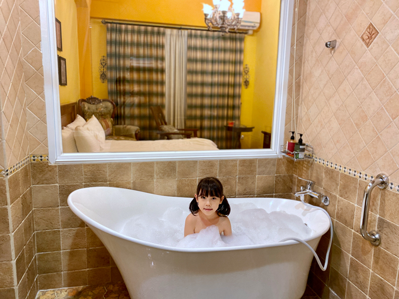 鹿野住宿新推薦!台東鹿野森活民宿,一次看到熱氣球、飛行傘,美景盡收眼底