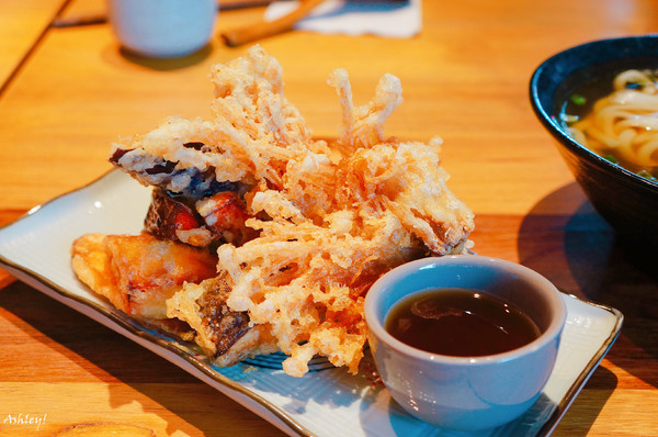 暮暮うどん:暮暮うどん|台北松山.南京三民捷運站.民生社區.寶清街.烏龍麵.丼飯.炸豬排.日式料理.天婦羅