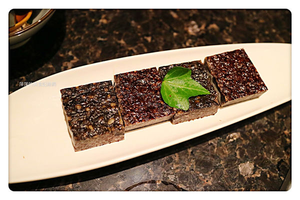 【台北美食】海底撈火鍋 ~ 信義區超人氣排隊火鍋❤️無微不至的服務還不用服務費 - 捷運101/世貿站