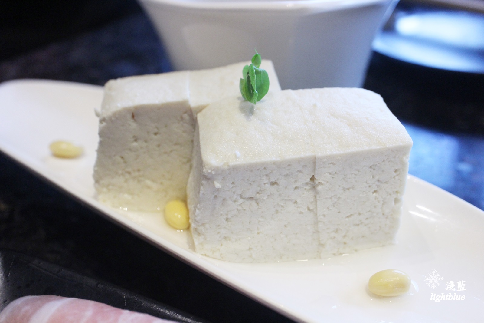 [ 台北101/世貿站ATT 4 fun美食]  淺藍 × 海底撈火鍋 HaidilaoTaiwan～肉麻服務吃火鍋，與各種神奇節目