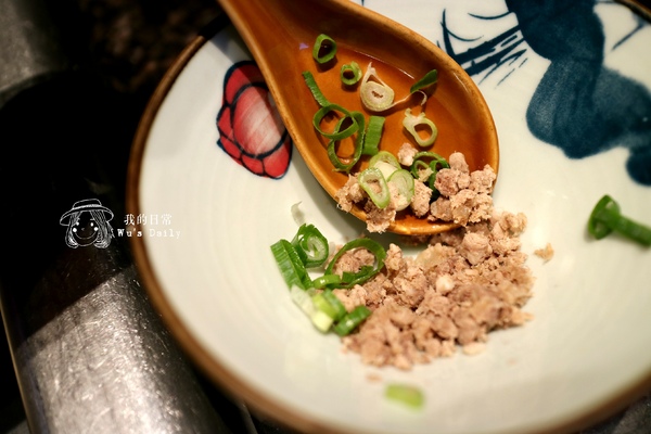 海底撈火鍋(台灣一號店)：├吃喝┤├捷運世貿101站┤├ATT 4 FUN┤海底撈火鍋-把客人寵上天的火鍋店