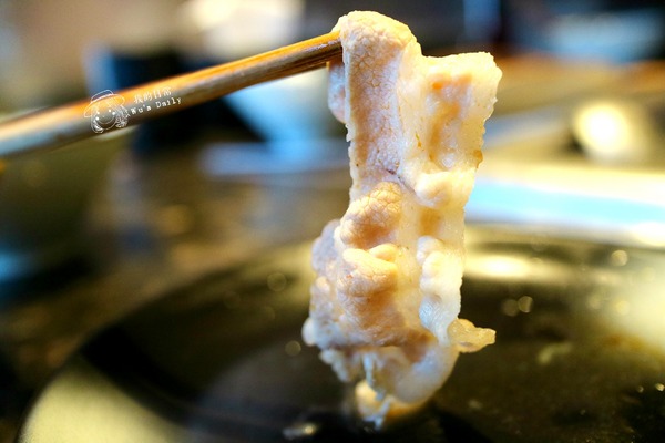 海底撈火鍋(台灣一號店)：├吃喝┤├捷運世貿101站┤├ATT 4 FUN┤海底撈火鍋-把客人寵上天的火鍋店