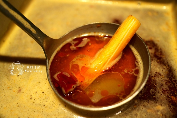 海底撈火鍋(台灣一號店)：├吃喝┤├捷運世貿101站┤├ATT 4 FUN┤海底撈火鍋-把客人寵上天的火鍋店